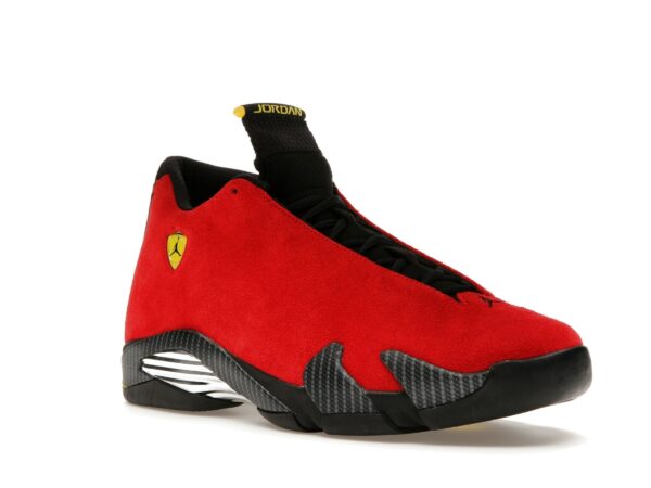 Air Jordan 14 Retro Challenge Red (654459-670): inspiradas en el Ferrari 550 Maranello