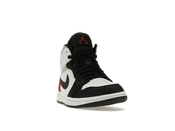 Air Jordan 1 Mid SE con puntera roja y negra (852542-100)
