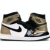 Zapatillas Air Jordan 1 Retro High Gold Top 3 (861428-001) en negro y dorado metalizado