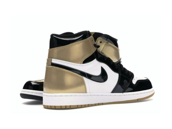 Zapatillas Air Jordan 1 Retro High Gold Top 3 (861428-001) en negro y dorado metalizado
