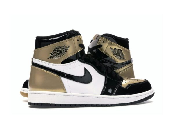 Zapatillas Air Jordan 1 Retro High Gold Top 3 (861428-001) en negro y dorado metalizado