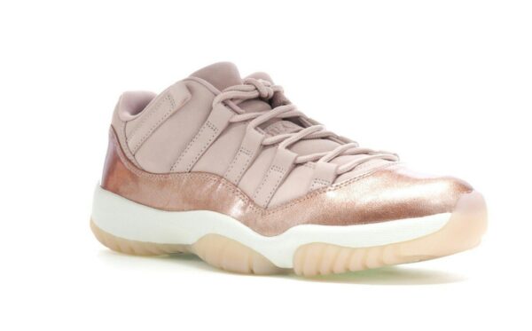 Jordan 11 Retro Low Oro Rosa (Mujer) – AH7860-105