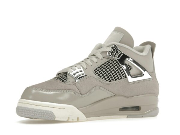 Jordan 4 Retro Frozen Moments para mujer – Mineral de hierro claro/Vela – AQ9129-001