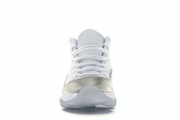 Air Jordan 11 Retro Blanco Plata Metálico (Mujer) – AR0715-100