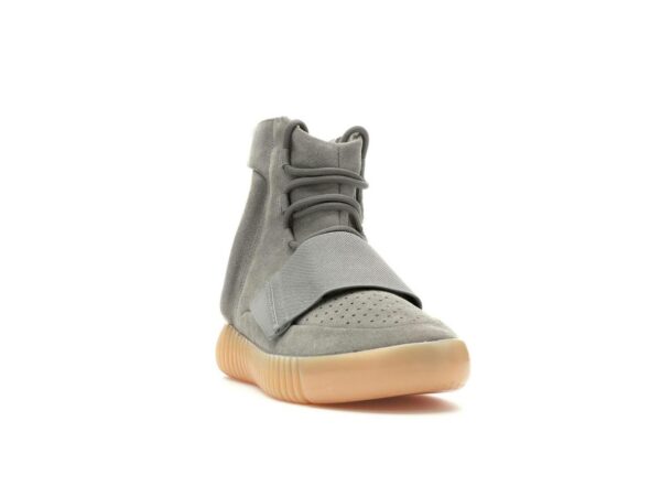 Adidas Yeezy Boost 750 Gris Claro Brillan en la Oscuridad BB1840