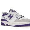 Photo by Sixfootoak Studio Zapatillas New Balance 550 blancas y moradas – BB550WR1
