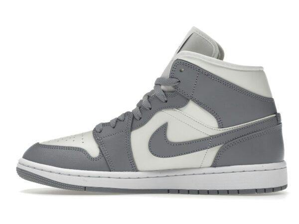 Air Jordan 1 Mid Stealth (Mujer) – BQ6472-115