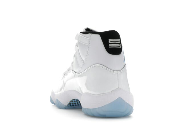 Jordan 11 Retro Legend Blue (2024) – Blanco/Azul Legend/Negro – CT8012-104