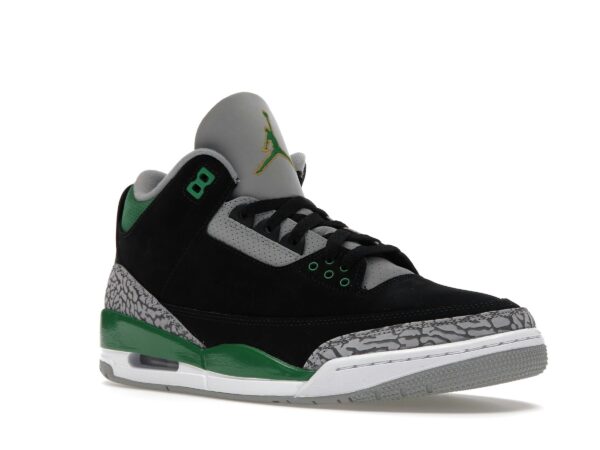 Air Jordan 3 Retro Verde Pino – CT8532-030