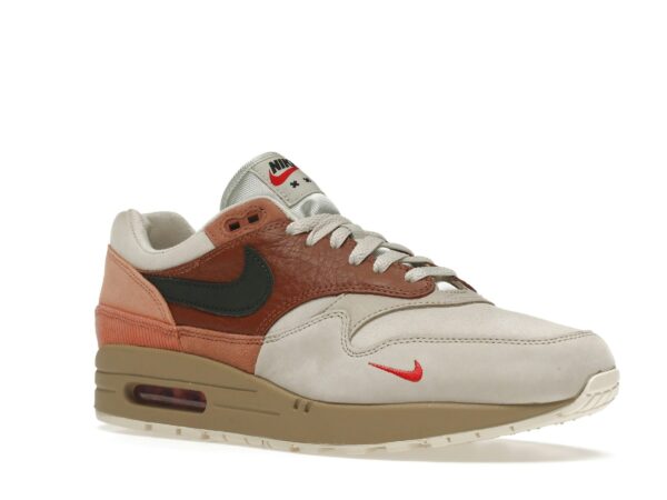 Nike Air Max 1 Amsterdam – CV1638-200 Zapatillas de pana, ante y cuero color rojo corteza