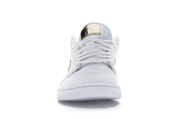 CZ4776-100_10 Air Jordan 1 Low Blanco Dorado Metálico (Mujer) – CZ4776-100