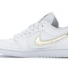 CZ4776-100_20 Air Jordan 1 Low Blanco Dorado Metálico (Mujer) – CZ4776-100