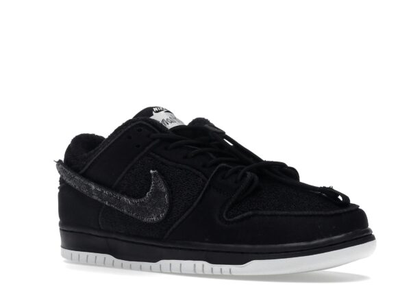 Nike SB Dunk Low Gnarhunters DH7756-010 Colaboración con Elissa Steamer