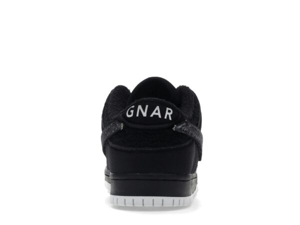 Nike SB Dunk Low Gnarhunters DH7756-010 Colaboración con Elissa Steamer