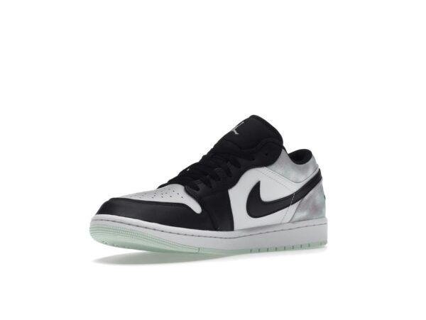 DM1199-100_15 S1 Zapatillas Air Jordan 1 Low Tie-Dye con puntera negra DM1199-100