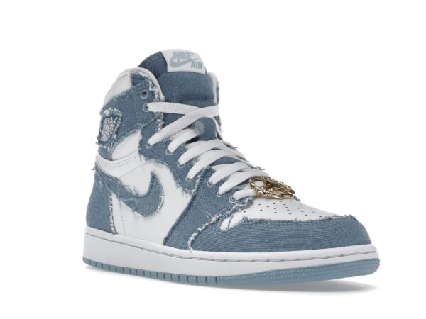 Zapatillas Air Jordan 1 Retro High OG Denim para mujer – Blanco/Azul Desgastado/Dorado Metalizado – DM9036-104