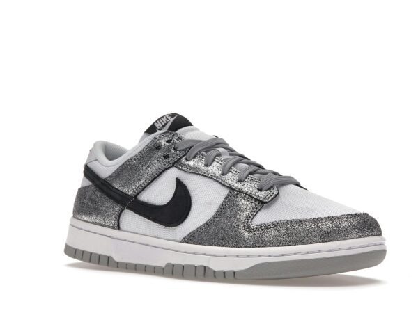 Nike Dunk Low Golden Gals Plata Metálico (Mujer) – DO5882-001