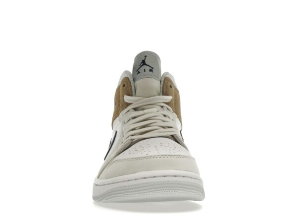 Air Jordan 1 Mid Tan Suede DO6726-100 Blanco/Rojo Team/Caqui/Azul Vacío