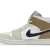 Air Jordan 1 Mid Tan Suede DO6726-100 Blanco/Rojo Team/Caqui/Azul Vacío