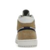 Air Jordan 1 Mid Tan Suede DO6726-100 Blanco/Rojo Team/Caqui/Azul Vacío