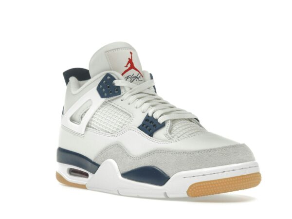 Nike SB Air Jordan 4 Retro 'Navy' – Blanco cumbre/Azul marino – DR5415-100