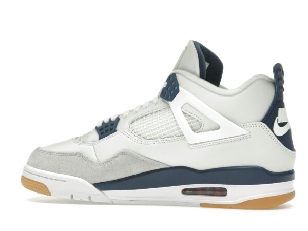 Nike SB Air Jordan 4 Retro 'Navy' – Blanco cumbre/Azul marino – DR5415-100