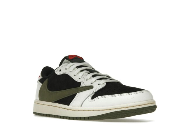 Air Jordan 1 Retro Low OG SP Travis Scott para mujer en color oliva DZ4137-106