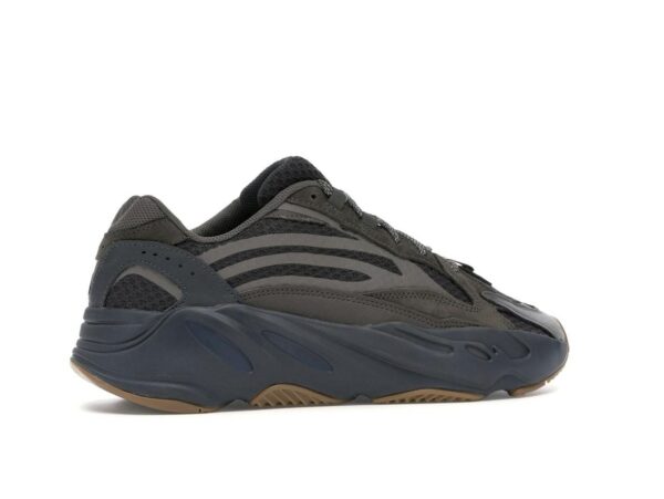 Zapatillas Adidas Yeezy Boost 700 V2 Geode EG6860