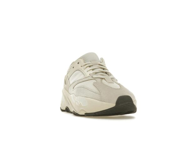 EG7596_08 S1 Zapatillas Adidas Yeezy Boost 700 Analog EG7596