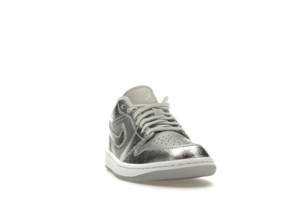 Jordan 1 Low SE Metallic Silver - Zapatillas para mujer – FN5030-001
