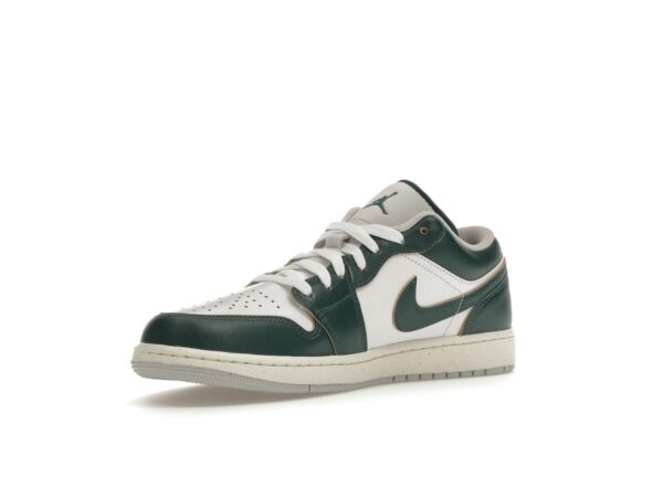 Jordan 1 Low SE Verde Oxidado FQ7687-300