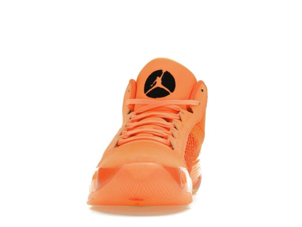 Zapatillas Jordan WNBA Center Star – FQ9008-800 – Cono/Negro/Naranja/Melón