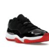 Air Jordan 11 Retro Low Bred (2025) – Negro/Rojo universitario – FV5104-006