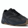 Zapatillas Adidas Yeezy Boost 700 Utility negras – FV5304