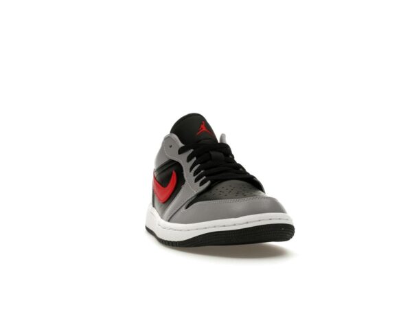 Air Jordan 1 Low para mujer, gris cemento, rojo fuego – FZ4183-002