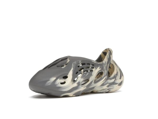 Zapatillas Adidas Yeezy Foam RNNR MXT Moon Grey GV7904