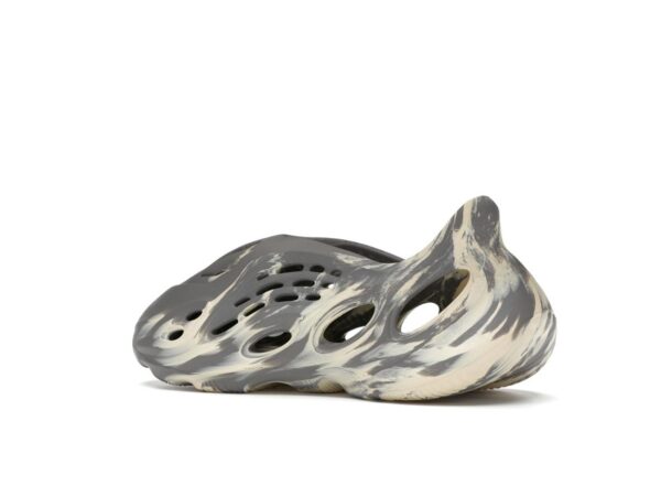 Zapatillas Adidas Yeezy Foam RNNR MXT Moon Grey GV7904