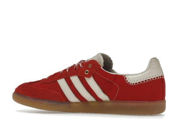 GY6612_21 Zapatillas Adidas Samba Wales Bonner de ante rojo y blanco – GY6612