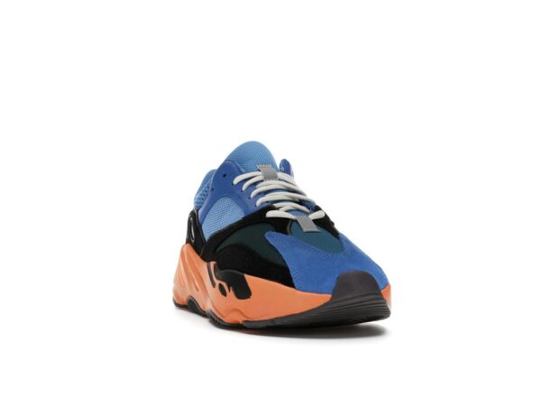 Zapatillas Adidas Yeezy Boost 700 azul brillante GZ0541