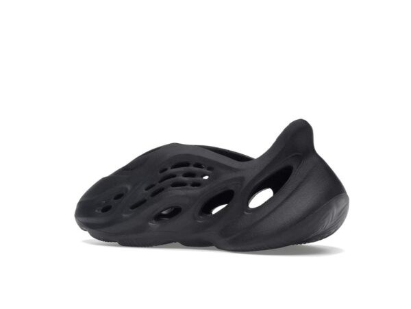 HP8739_22 S1 Zapatillas Adidas Yeezy Foam RNR Onyx HP8739