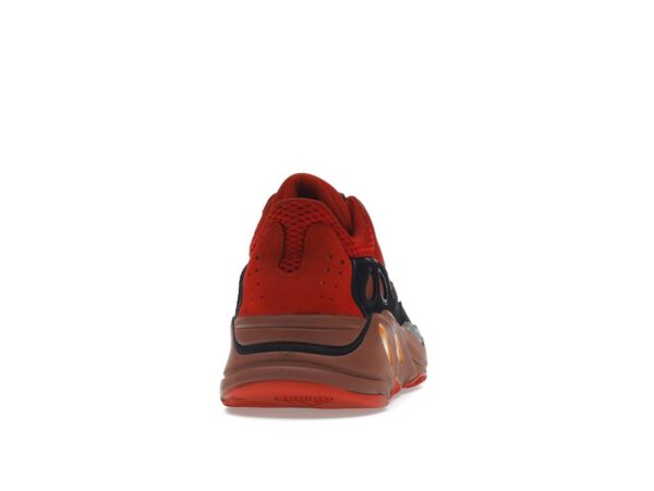 Zapatillas Adidas Yeezy Boost 700 Hi-Res Red HQ6979