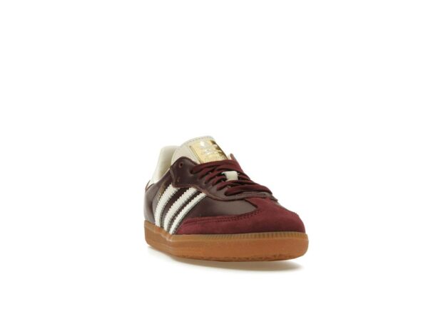 ID0477_08 S1 Zapatillas Adidas Samba OG de piel metalizada color granate y dorado para mujer