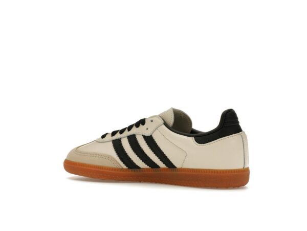 Zapatillas Adidas Samba OG de piel para mujer en color blanco crema y arena Strata