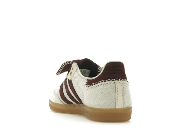 Zapatillas Adidas Samba Wales Bonner de piel color crema y blanco – IE0586