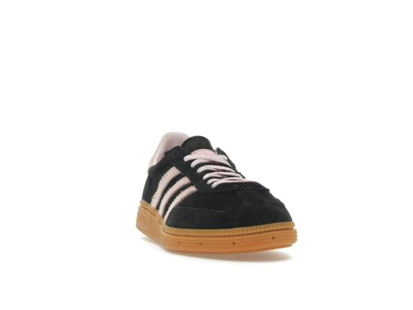 Zapatillas Adidas Handball Spezial para mujer en color negro, transparente, rosa y goma (IE5897)