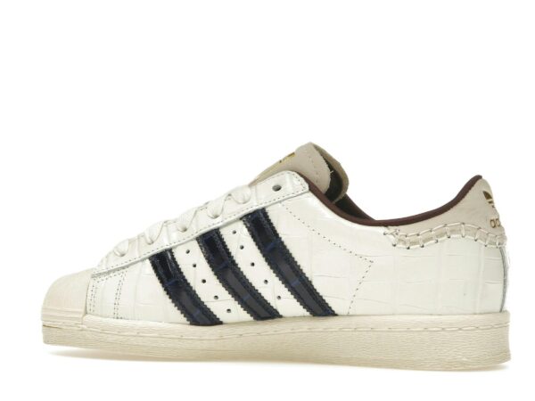 Zapatillas adidas Superstar Wales Bonner blancas con efecto cocodrilo – JP7161