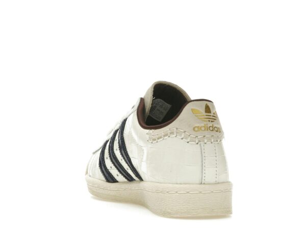 Zapatillas adidas Superstar Wales Bonner blancas con efecto cocodrilo – JP7161