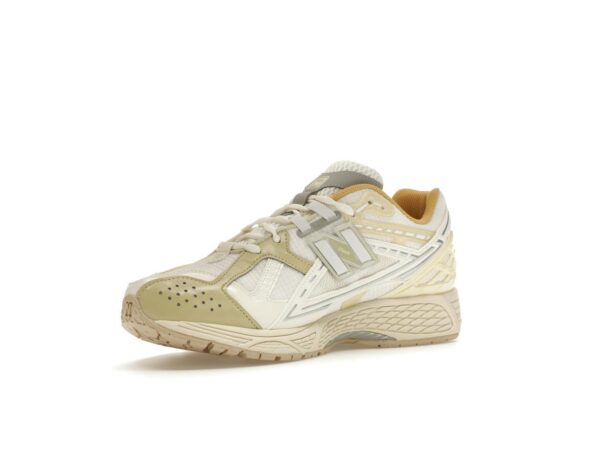 Zapatillas blancas New Balance 1906R Lunar New Year M1906NLY