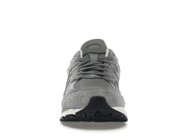 New Balance 2002R Protection Pack Grey M2002RDM: Zapatillas deportivas de ante y malla grises