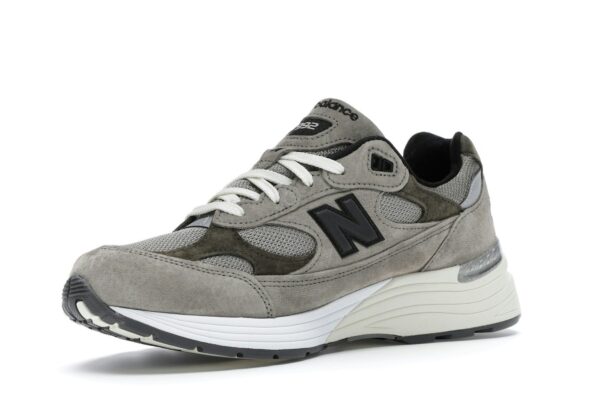 Photo by Sixfootoak Studio Zapatillas deportivas New Balance 992 JJJJound Grey M992J2 para hombre